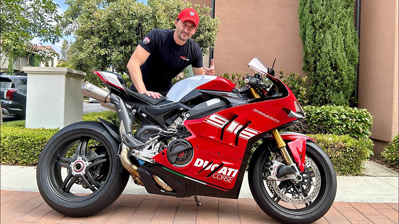 2024 Ducati Panigale V4SP2 30th Anniversario 916 Sports Bike