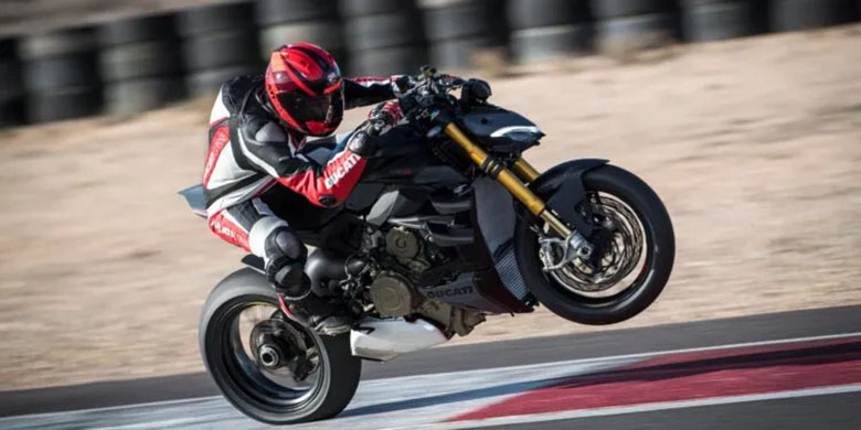 2024 Ducati Streetfighter V4 S Sports Motorcycle