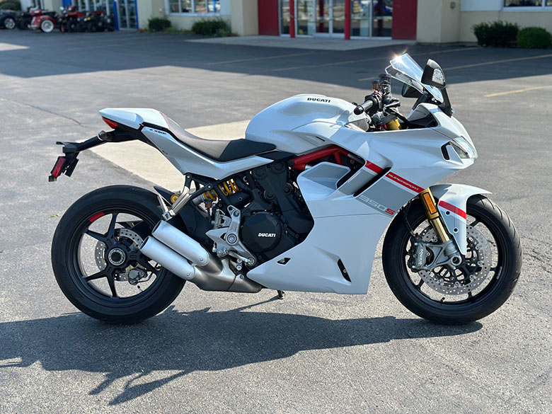 2024 Ducati SuperSport 950 S Sports Motorcycle