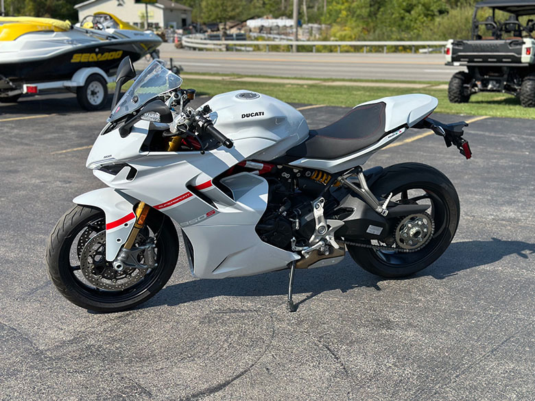 2024 Ducati SuperSport 950 S Sports Motorcycle
